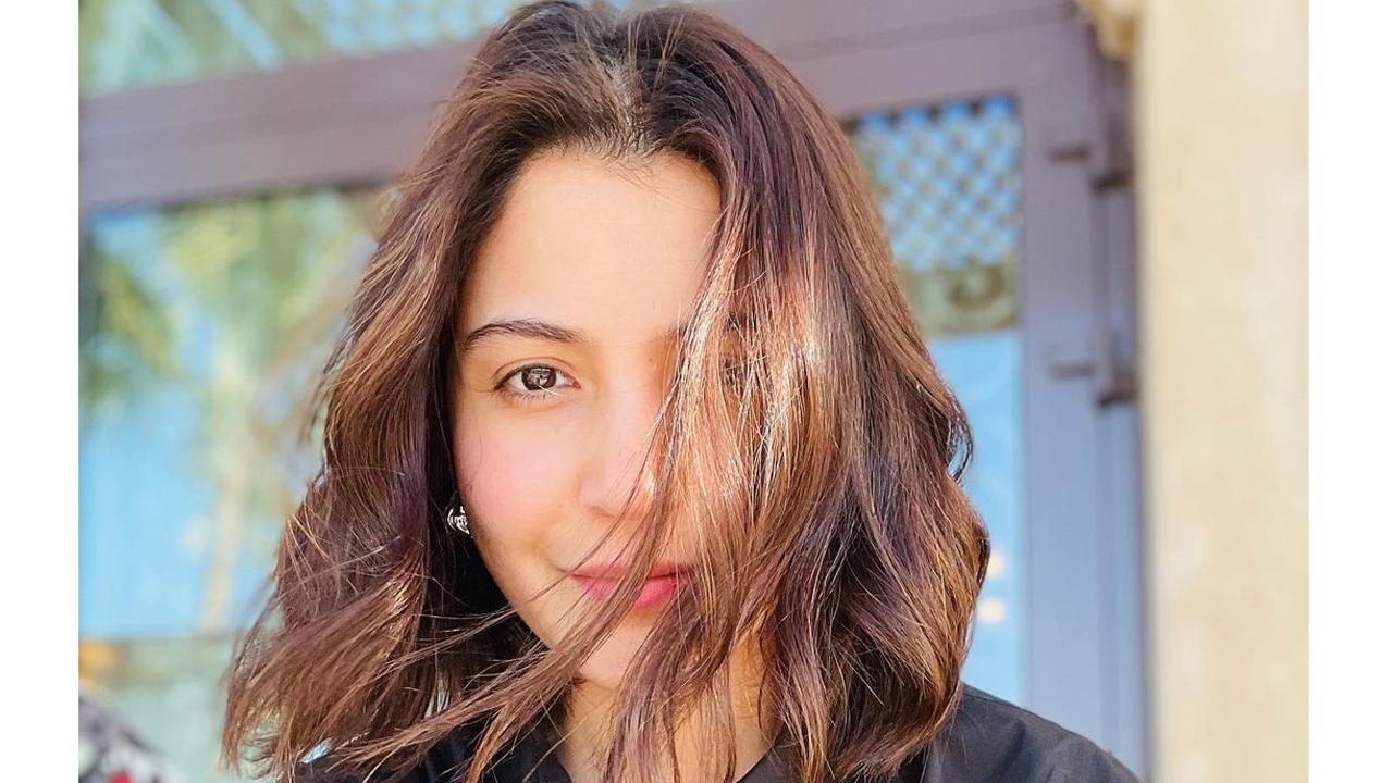 Anushka Sharma goes ‘hair- there- everywhere’ in South Africa, shares stunning pictures